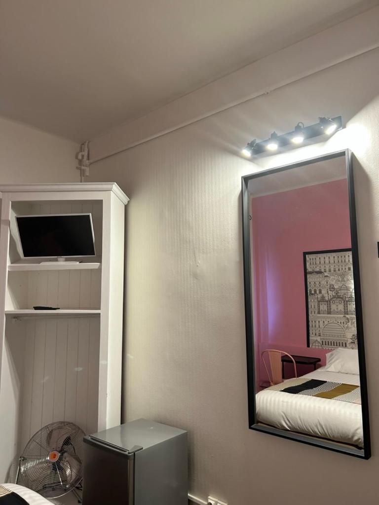 Hotel De La Croix-Rousse Lyon Buitenkant foto