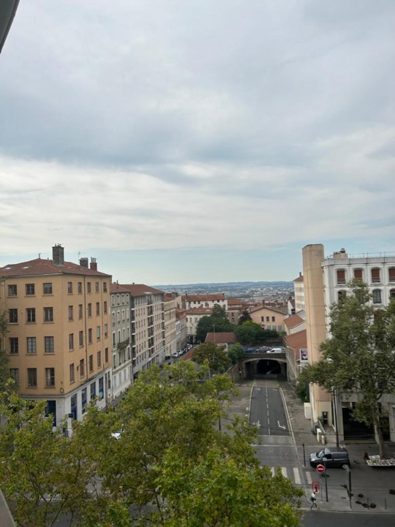 Hotel De La Croix-Rousse Lyon Buitenkant foto