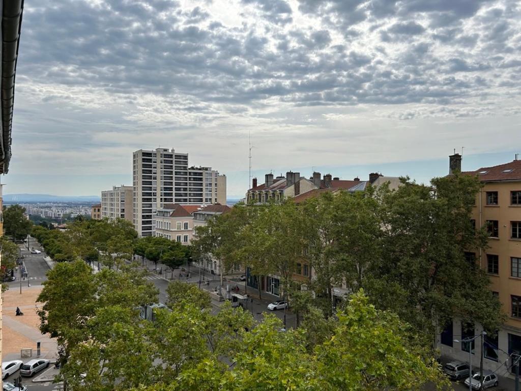 Hotel De La Croix-Rousse Lyon Buitenkant foto