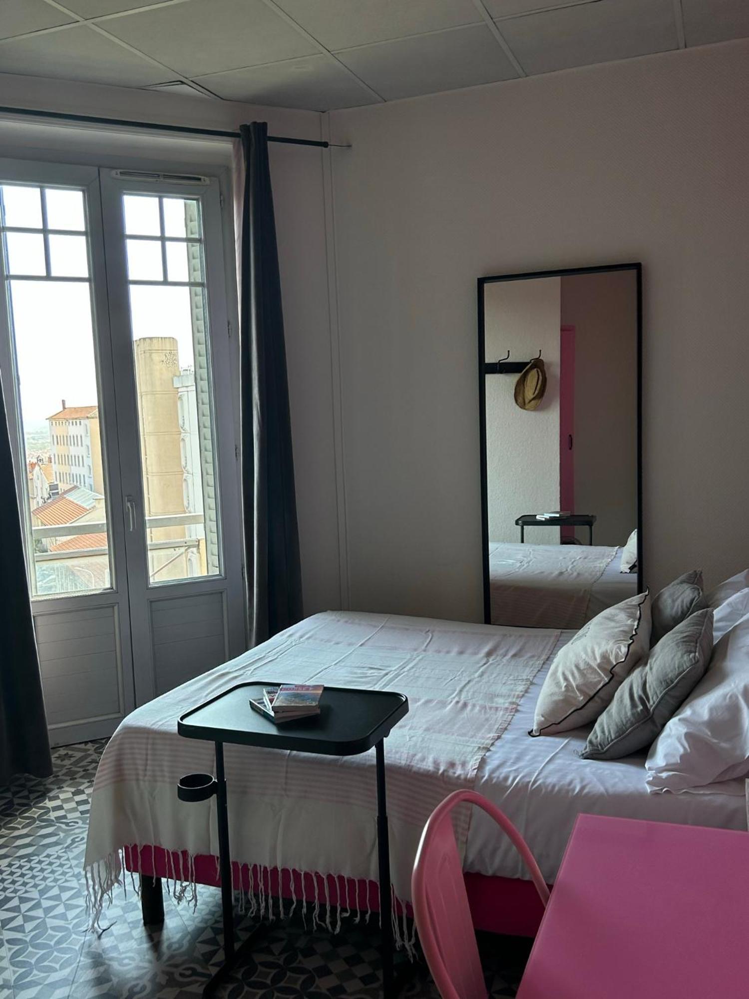 Hotel De La Croix-Rousse Lyon Buitenkant foto